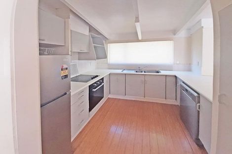 Photo of property in 617 Blockhouse Bay Road, Blockhouse Bay, Auckland, 0600