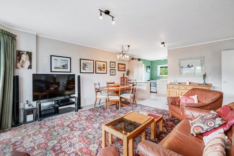 Photo of property in 96a Lakeside Drive, Orewa, 0931