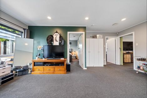 Photo of property in 33e Sanders Avenue, Westown, New Plymouth, 4310