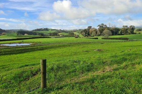 Photo of property in 801 Mangorei Road, Mangorei, New Plymouth, 4371