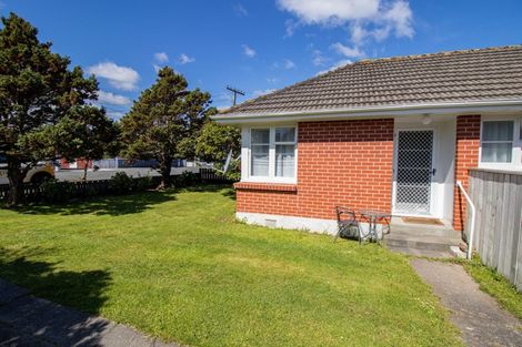 Photo of property in 9a Whites Line West, Woburn, Lower Hutt, 5010