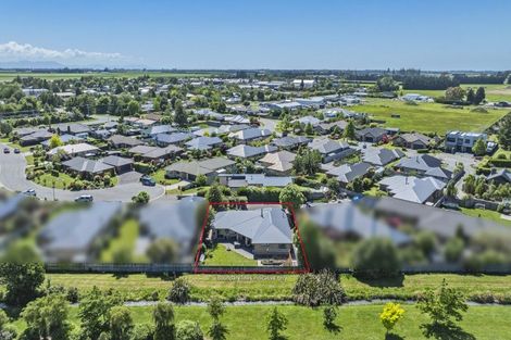 Photo of property in 18 Stanwood Grove, Darfield, 7510