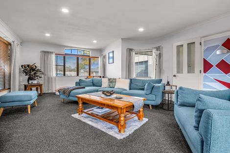 Photo of property in 6 Mccahon Drive, Pukehangi, Rotorua, 3015