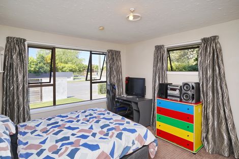 Photo of property in 22 Kendal Avenue, Burnside, Christchurch, 8053