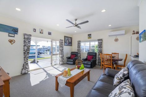 Photo of property in 50 Whitby Avenue, Whitianga, 3510