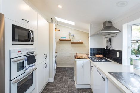 Photo of property in 10 Milverton Avenue, Hokowhitu, Palmerston North, 4410