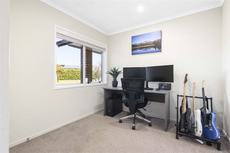 Photo of property in 37 Te Huia Drive, Flagstaff, Hamilton, 3210