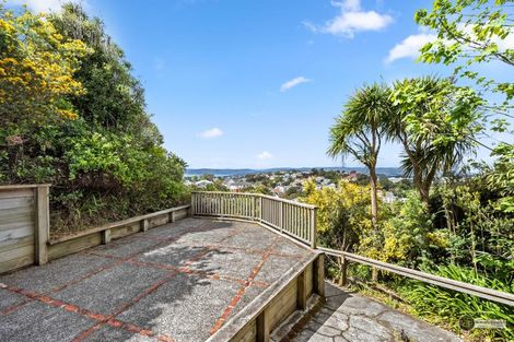 Photo of property in 1 Fairview Crescent, Kelburn, Wellington, 6012