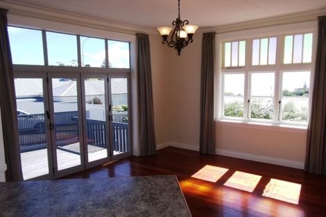 Photo of property in 16 Lighthouse Road, Bluff Hill, Napier, 4110