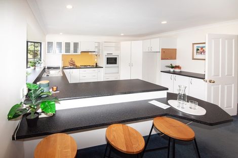 Photo of property in 28 Amesbury Drive, Churton Park, Wellington, 6037