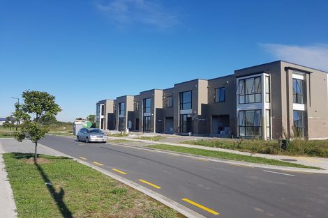 Photo of property in 5 Karokaro Road, Takanini, 2112