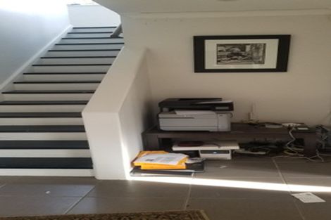 Photo of property in 25 Line Road, Glen Innes, Auckland, 1072