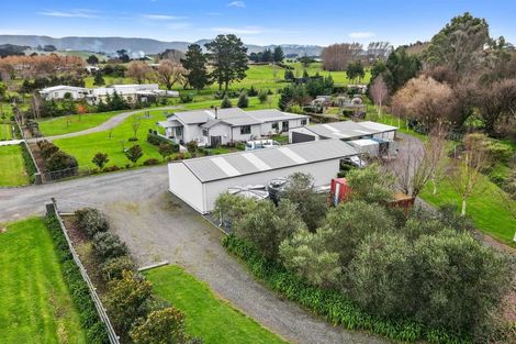 Photo of property in 100 Cole Street, Dannevirke, 4930