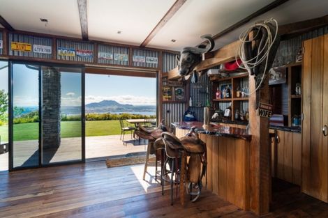 Photo of property in 121 Highland Drive, Acacia Bay, Taupo, 3385