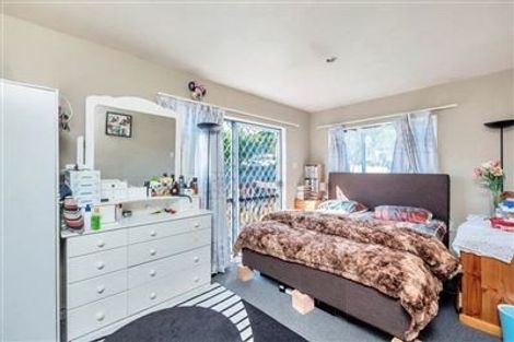 Photo of property in 11 Loughanure Place, Massey, Auckland, 0614