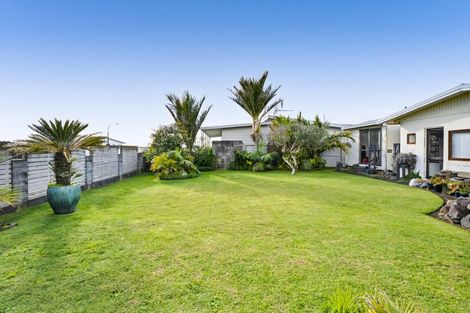 Photo of property in 27 Fitzroy Road, Fitzroy, New Plymouth, 4312