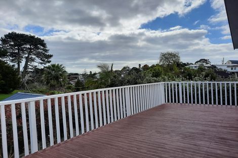 Photo of property in 1/288 Sunset Road, Windsor Park, Auckland, 0632