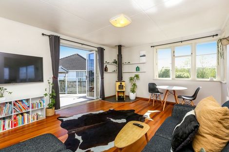 Photo of property in 89 Frankley Road, Frankleigh Park, New Plymouth, 4310