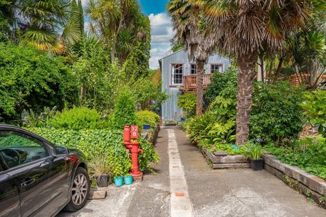 Photo of property in 32b Main Street, Hospital Hill, Napier, 4110