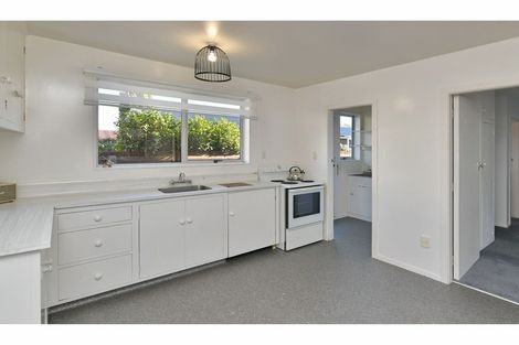 Photo of property in 2/36 Oldwood Street, Bishopdale, Christchurch, 8053