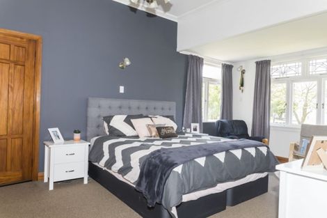 Photo of property in 9 Seddon Street, Dannevirke, 4930