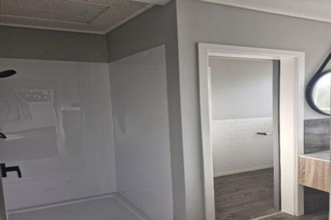 Photo of property in 11 Julian Place, Westown, New Plymouth, 4310