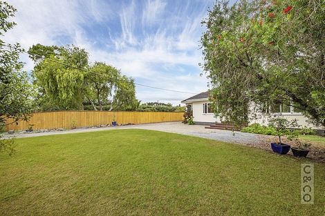 Photo of property in 7 Taupaki Road, Taupaki, Henderson, 0782