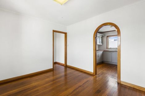 Photo of property in 108 Eversleigh Road, Belmont, Auckland, 0622
