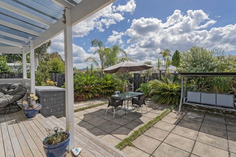 Photo of property in 98 Catherine Crescent, Whitianga, 3510