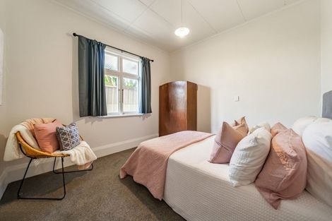 Photo of property in 8 Roxburgh Grove, Petone, Lower Hutt, 5012