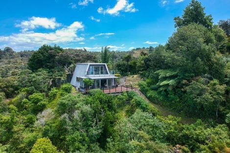 Photo of property in 2 Cliff Road, Ohope, 3121