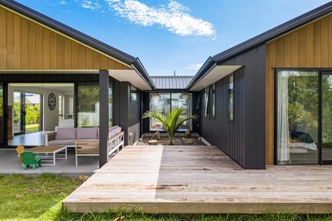 Photo of property in 2 William Gilbert Drive, Mangawhai, 0505