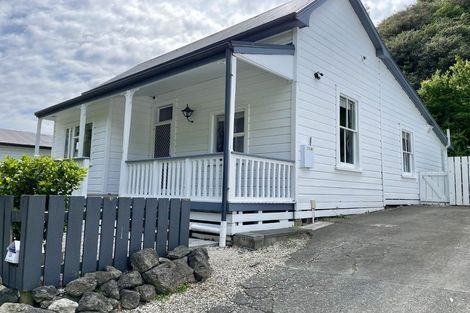 Photo of property in 131 Shakespeare Road, Bluff Hill, Napier, 4110