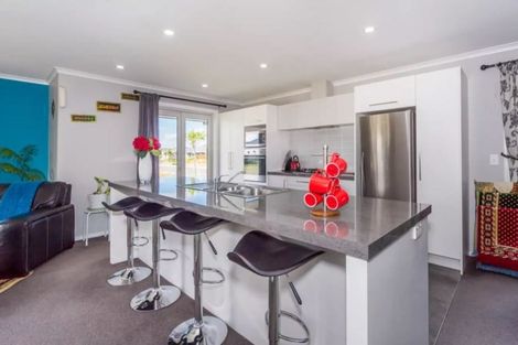Photo of property in 21 Shillingford Boulevard, Rolleston, 7615