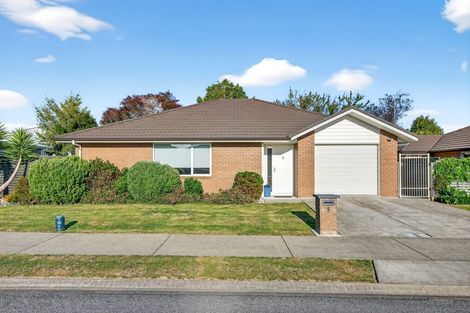 Photo of property in 5 Tarata Grove, Lansdowne, Masterton, 5810