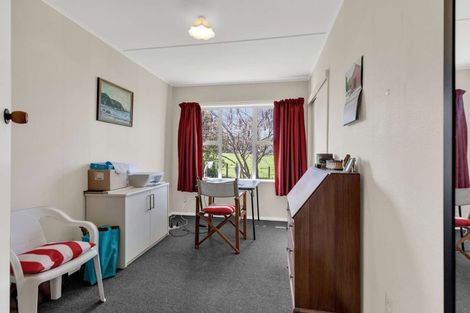 Photo of property in 286 Kawiu Road, Levin, 5510