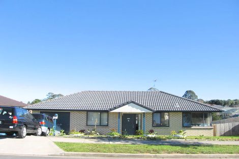 Photo of property in 17 Loughinisland Place, Weymouth, Auckland, 2103