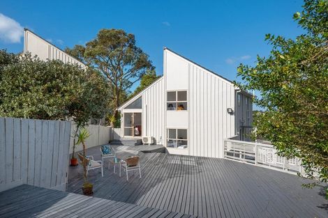 Photo of property in 2/55 Monarch Avenue, Hillcrest, Auckland, 0627