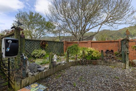 Photo of property in 89 Waddington Drive, Naenae, Lower Hutt, 5011