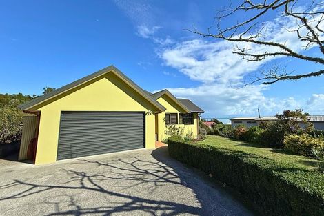 Photo of property in 28 Nyhane Drive, Ligar Bay, Takaka, 7183
