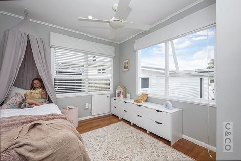 Photo of property in 25 Maude Street, Riverhead, 0820