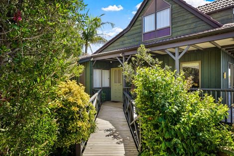 Photo of property in 12 Cooper Road, Stanmore Bay, Whangaparaoa, 0932