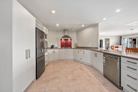 Photo of property in 94 Basley Road, Owhata, Rotorua, 3010