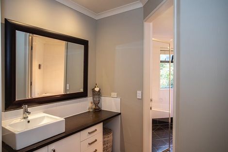 Photo of property in 208 Mapara Road, Acacia Bay, Taupo, 3385