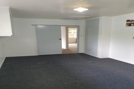 Photo of property in 2/423 Great South Road, Rosehill, Papakura, 2113