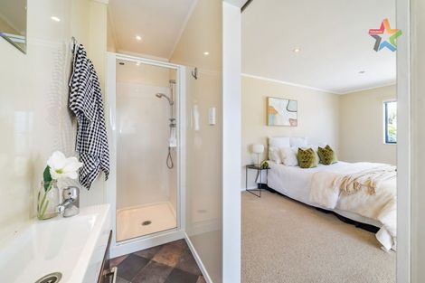 Photo of property in 25 Larchmont Grove, Totara Park, Upper Hutt, 5018