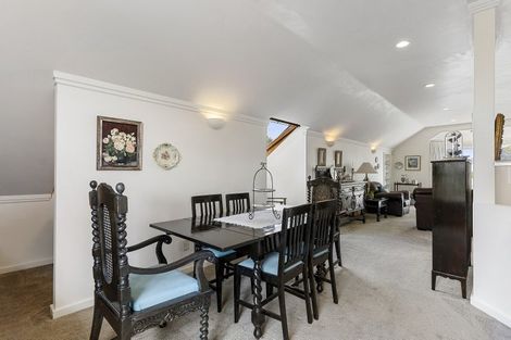 Photo of property in 2/15 Bradbury Road, Botany Downs, Auckland, 2010