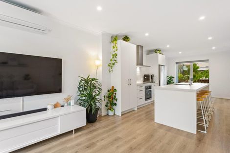 Photo of property in 41 Ambar Ridge Avenue, Massey, Auckland, 0614