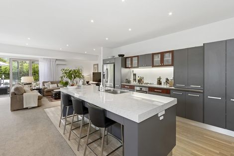 Photo of property in 4 Dunsford Close, Halswell, Christchurch, 8025