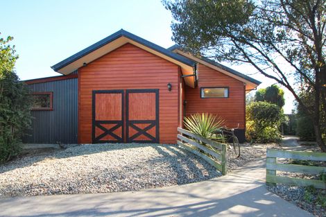 Photo of property in 28 Grove Avenue, Weston, Oamaru, 9401